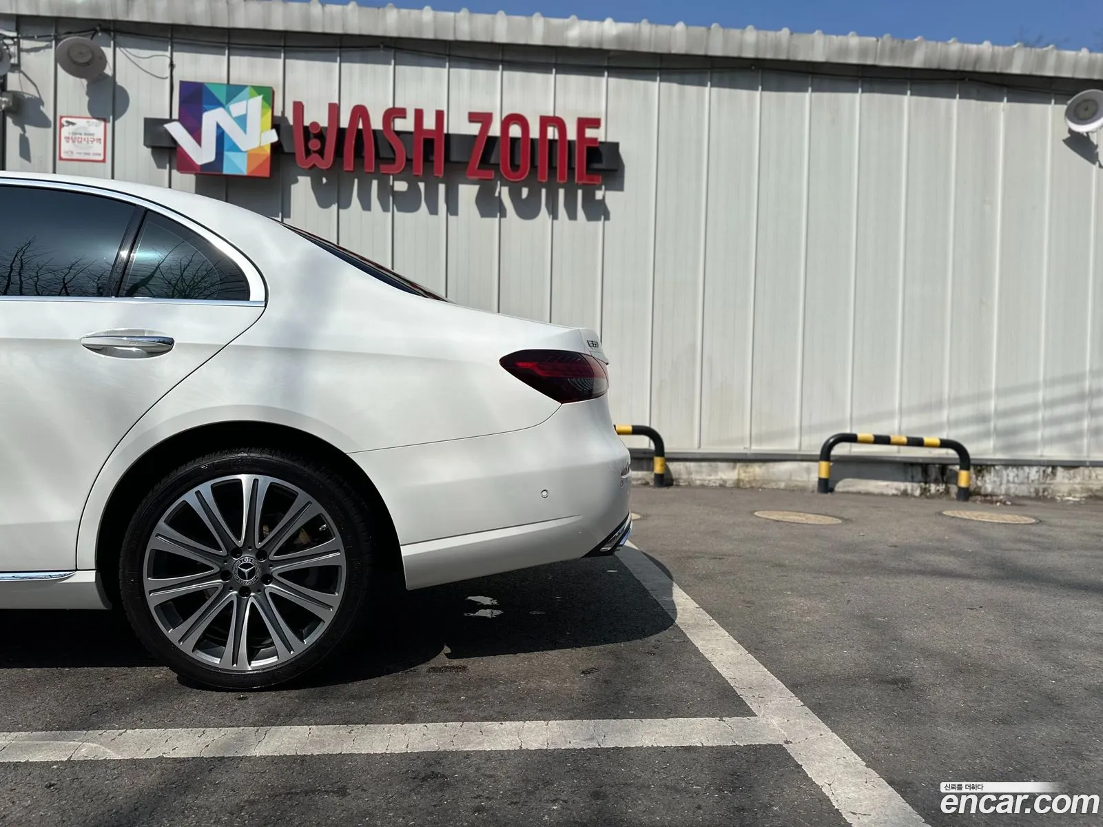 Mercedes-Benz E-Class W213 2023 — 17
