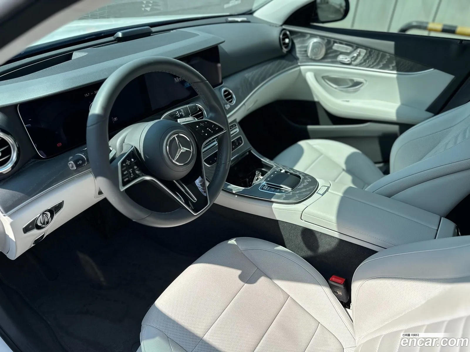 Mercedes-Benz E-Class W213 2023 — 14