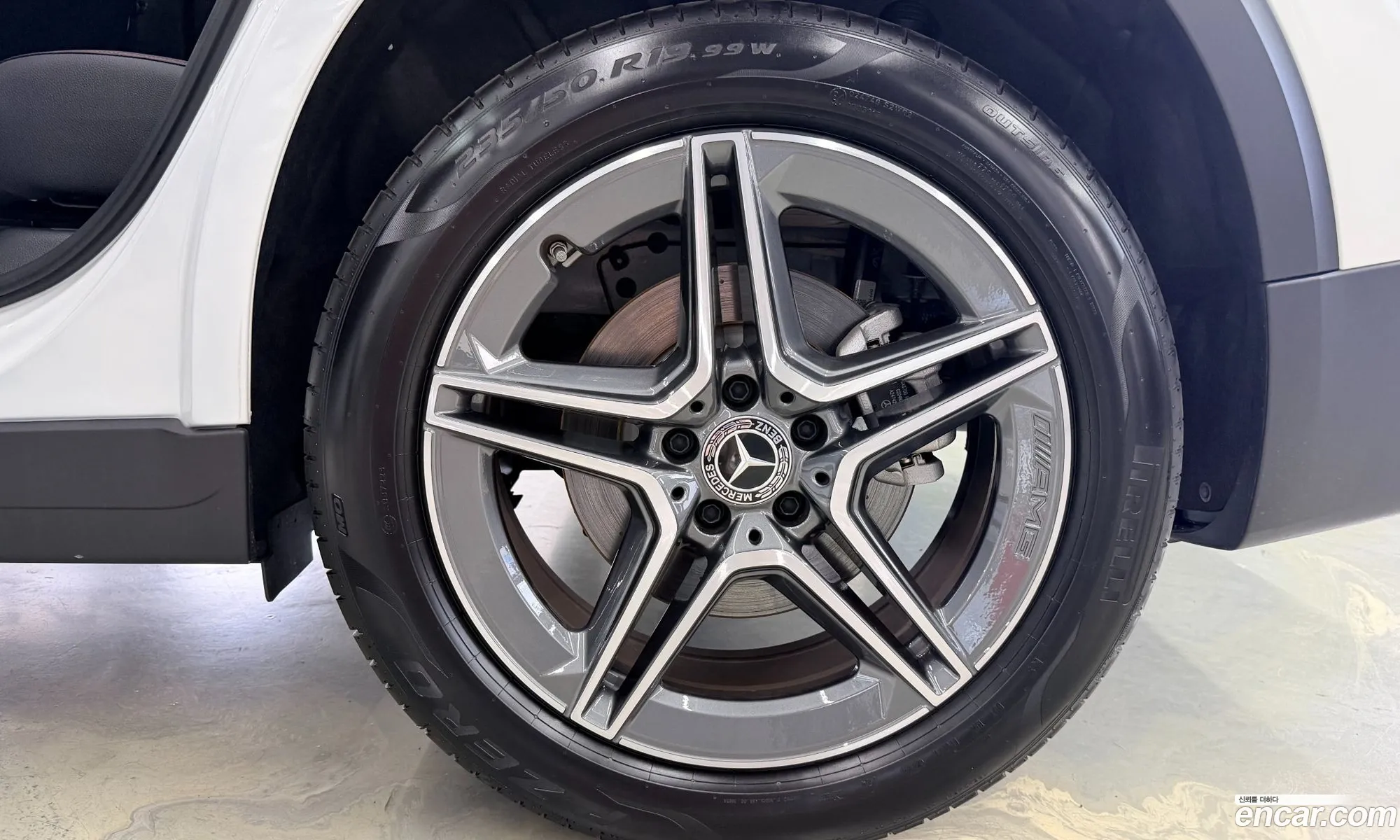 Mercedes-Benz GLB-Class X247 2025 — 10