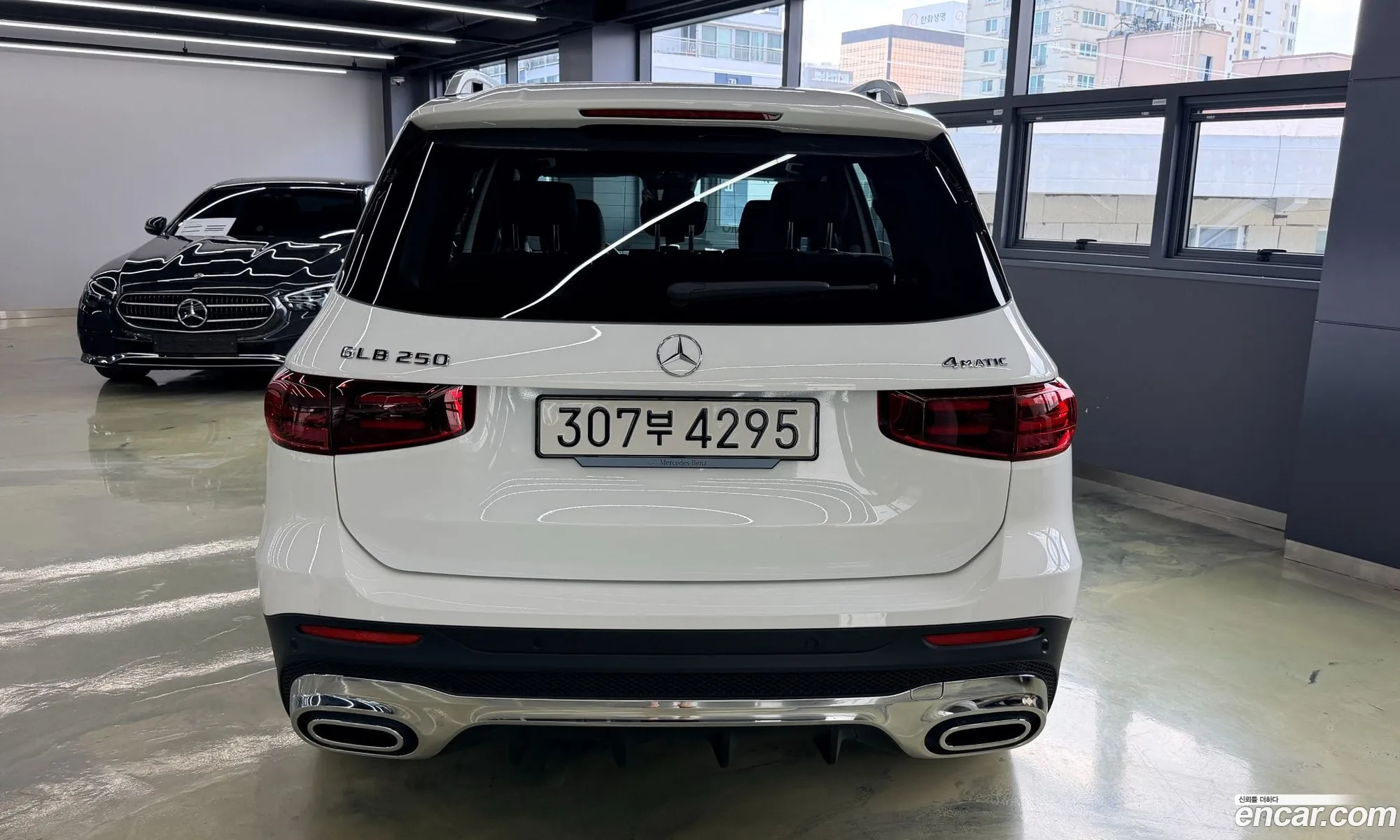 Mercedes-Benz GLB-Class X247 2025 — 14