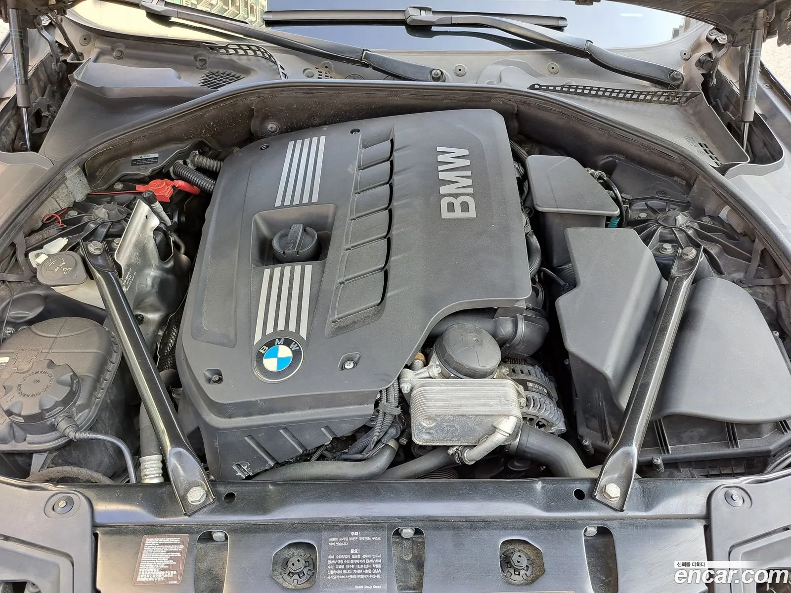 BMW 5 Series 2011 — 14
