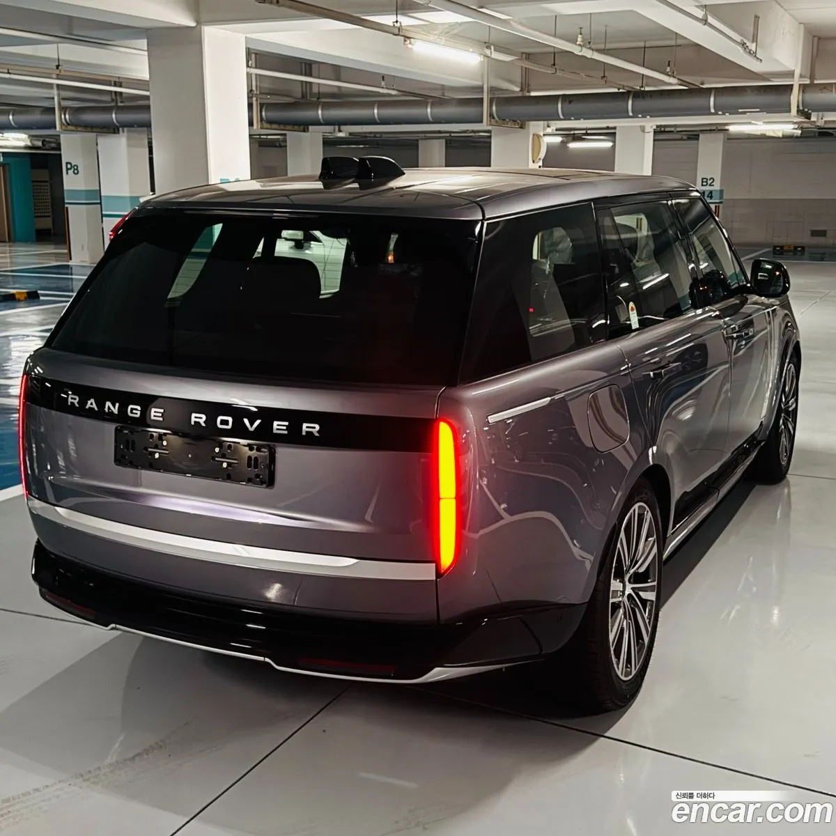 Land Rover Range Rover 2026 — 9