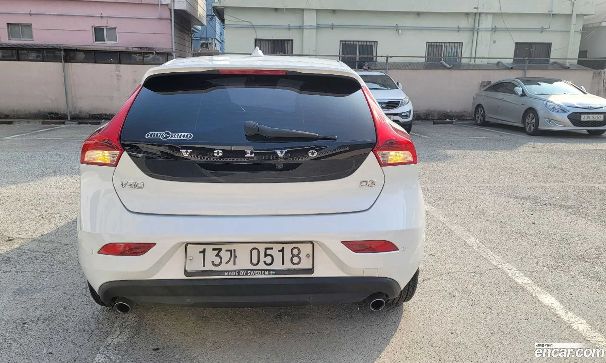 Volvo V40 2016 — 14