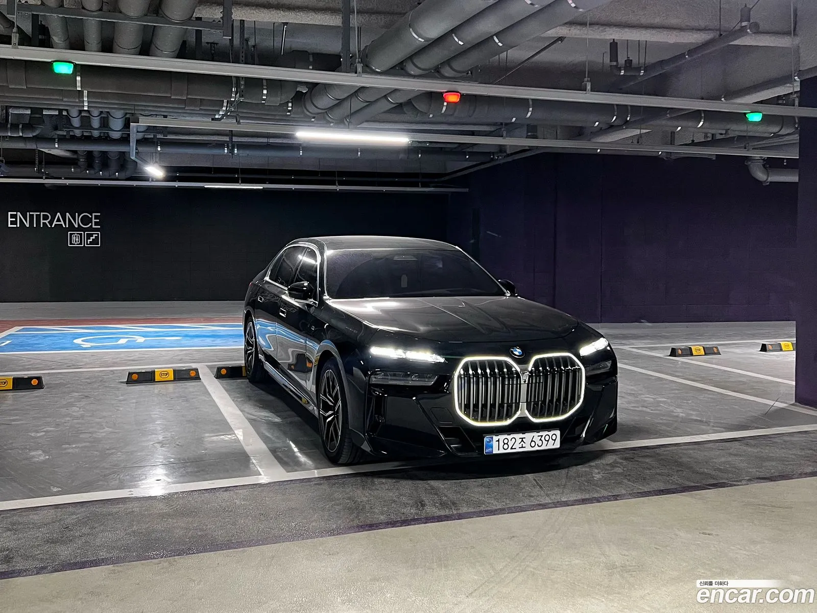 BMW 7 Series 2024 — 7