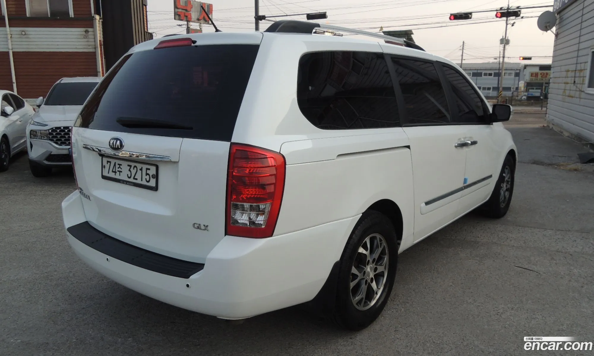 Kia Carnival R 2014 — 12