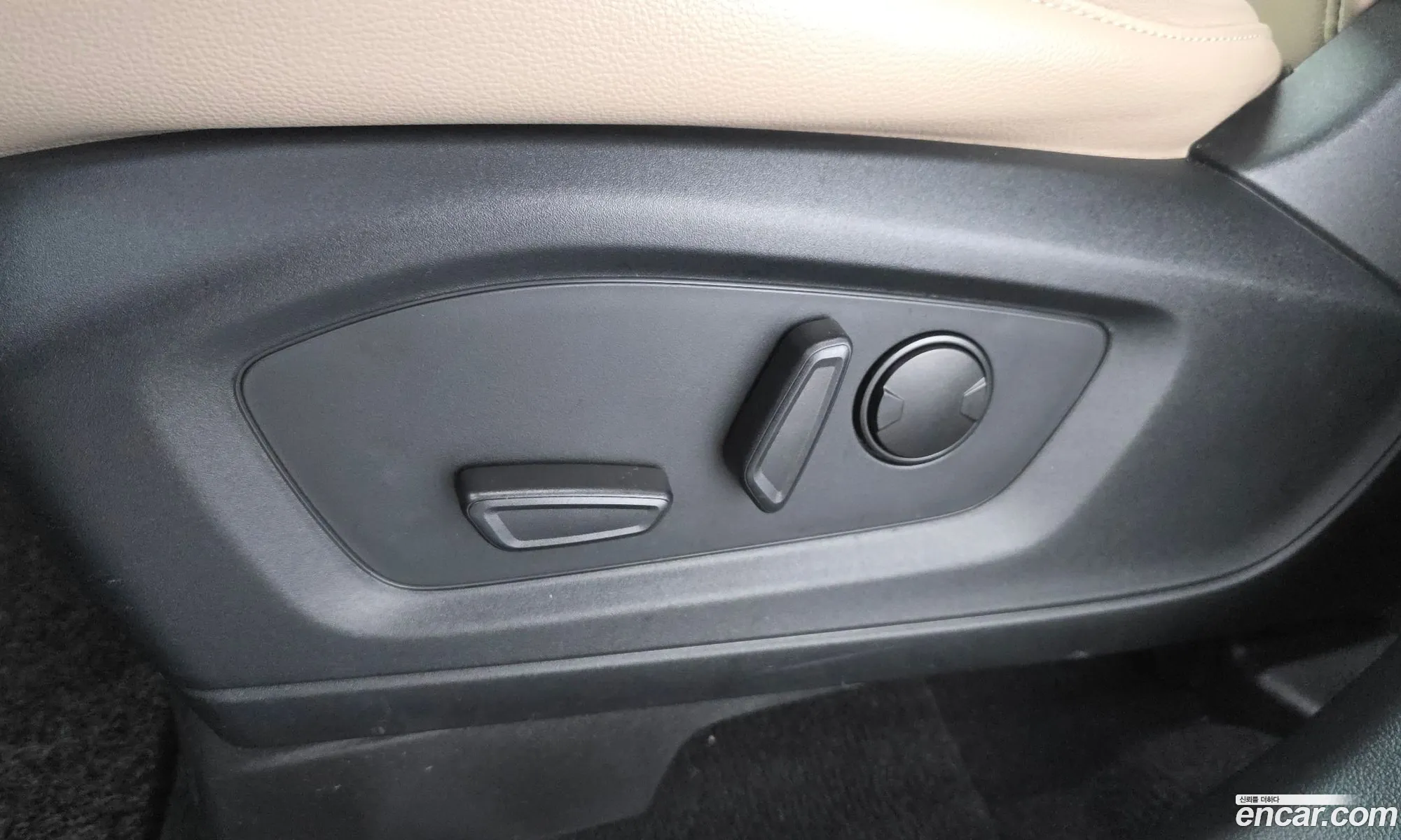 Ford Explorer 6th Gen 2022 1FMSK8FH2NGA43392 — 13