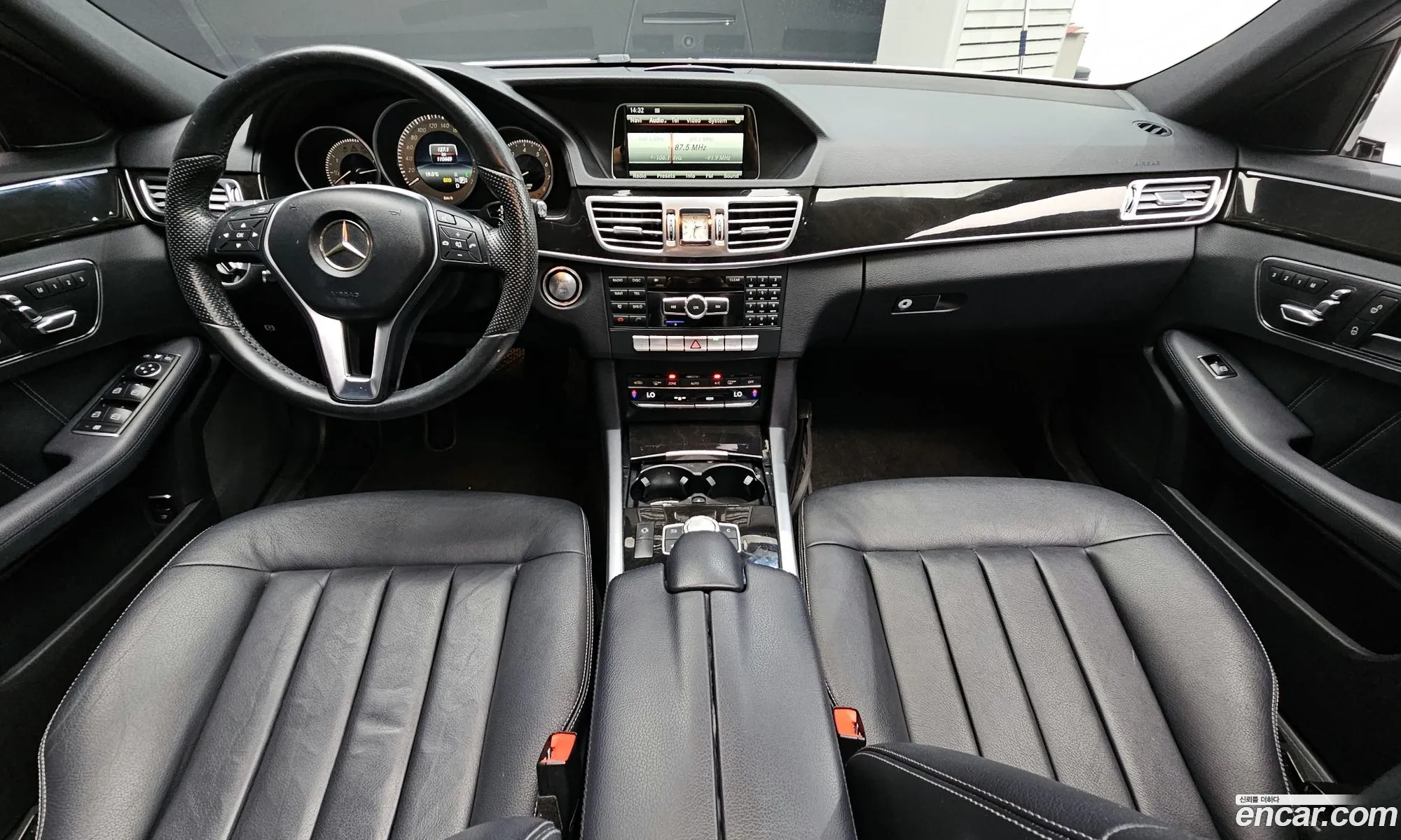 Mercedes-Benz E-Class W212 2014 WDDHF8BB8EB052072 — 17