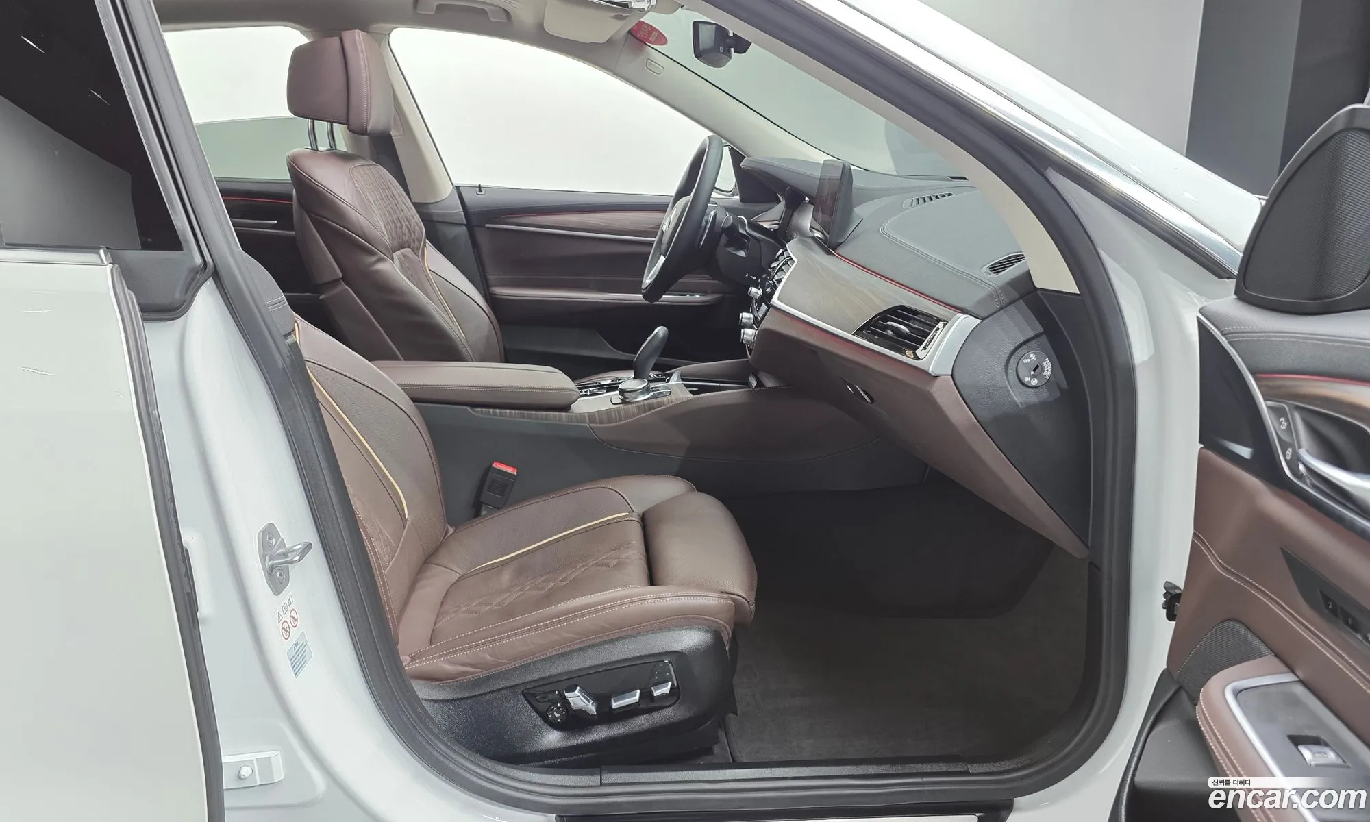 BMW 6 Series GT 2023 — 5