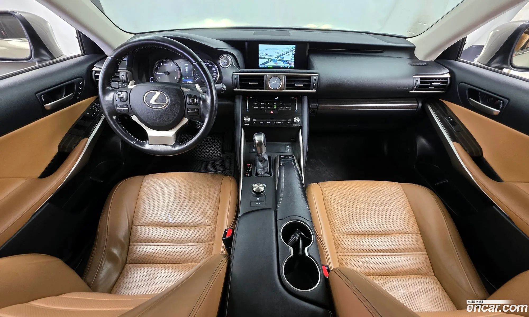Lexus IS200t 2017 JTHBA5D26H5056830 — 12