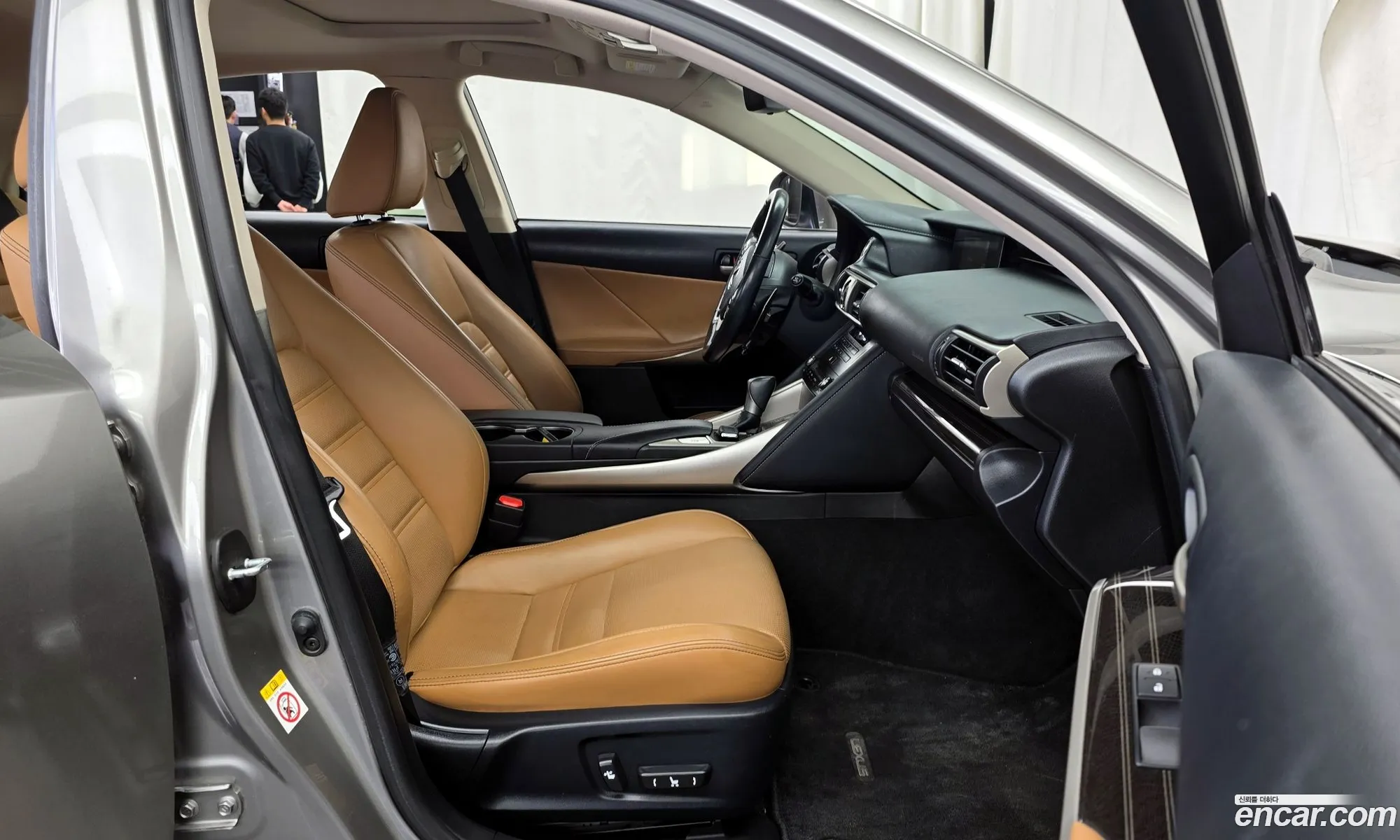 Lexus IS200t 2017 JTHBA5D26H5056830 — 2
