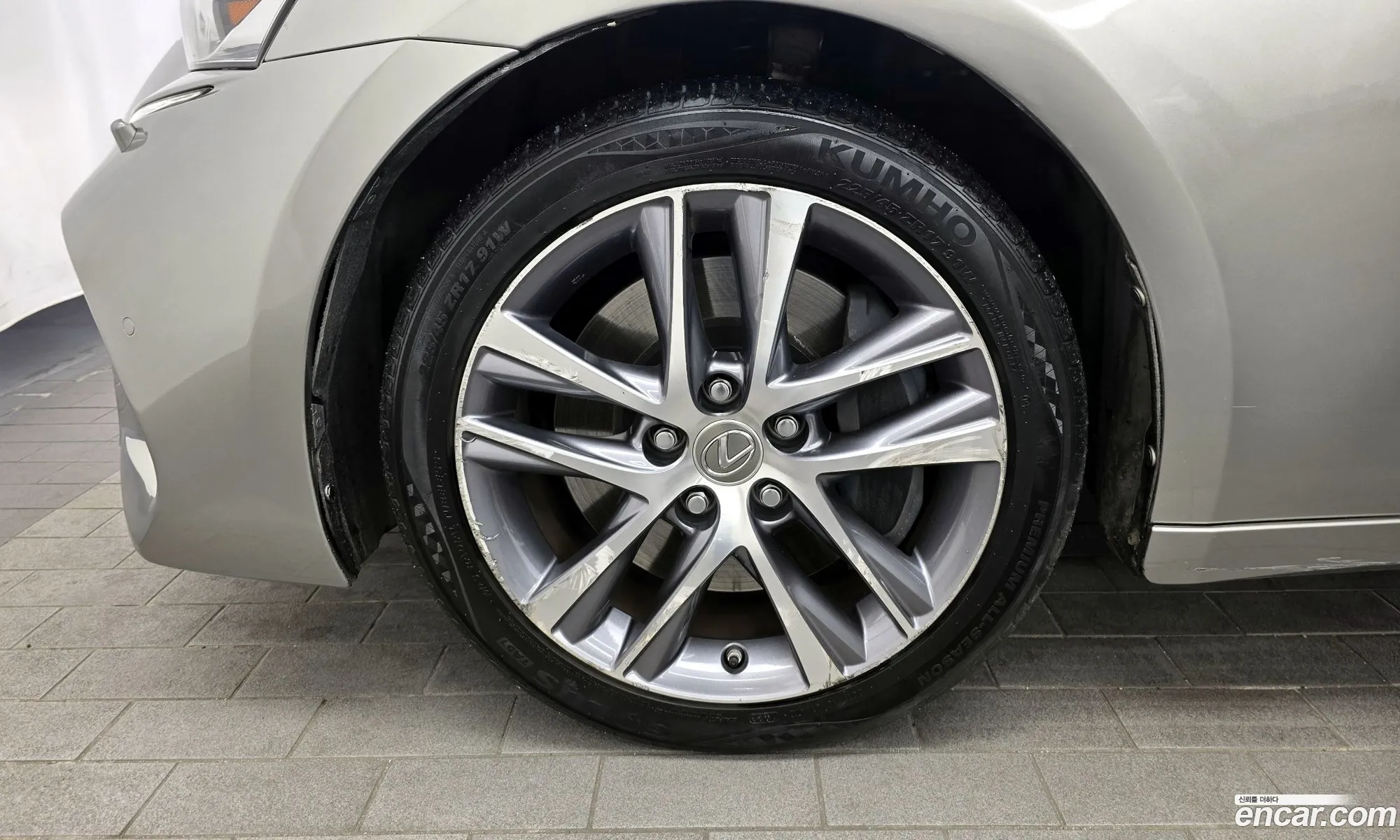 Lexus IS200t 2017 JTHBA5D26H5056830 — 3