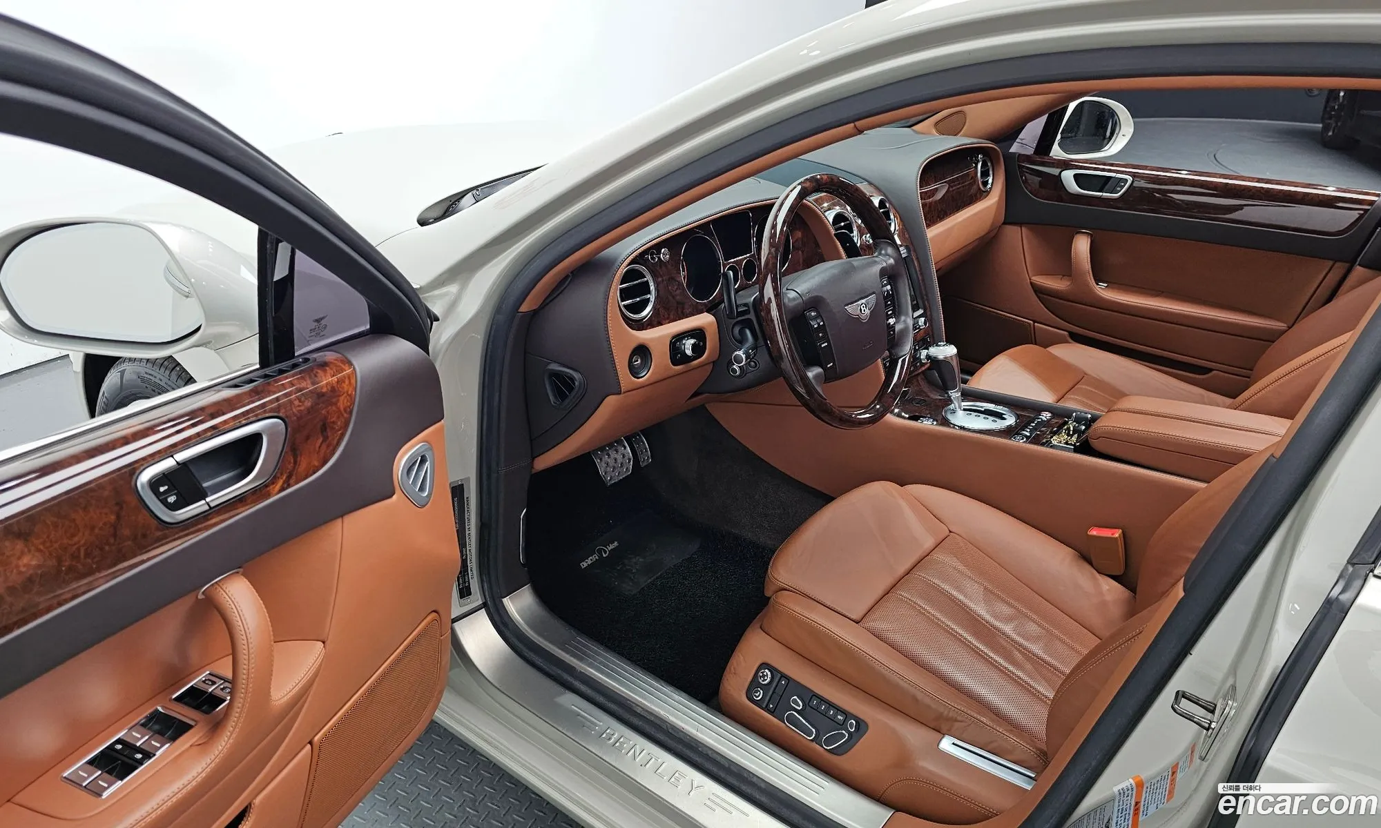 Bentley Flying Spur 2011 SCBBS53W2CC071870 — 13