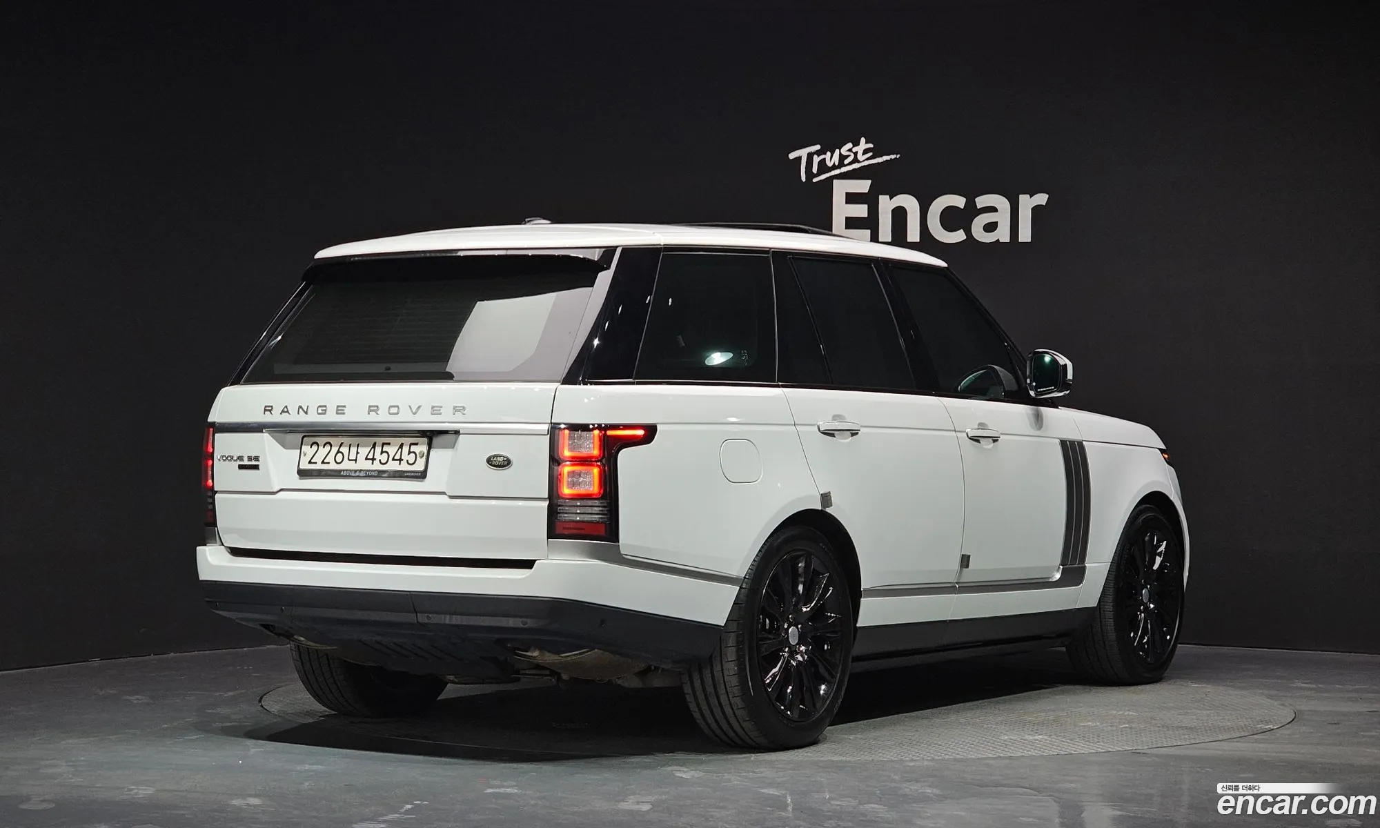 Land Rover Range Rover 2016 SALGA2JF3GA283047 — 12