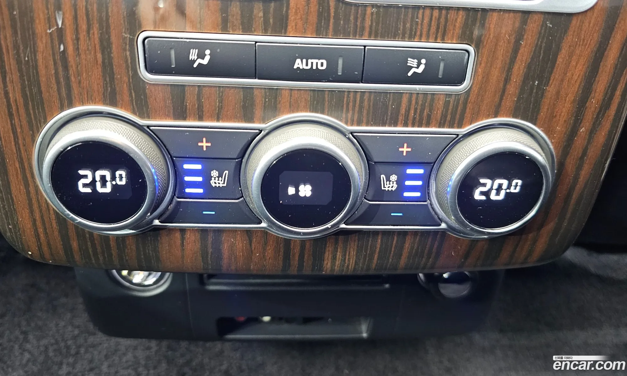 Land Rover Range Rover 2016 SALGA2JF3GA283047 — 8