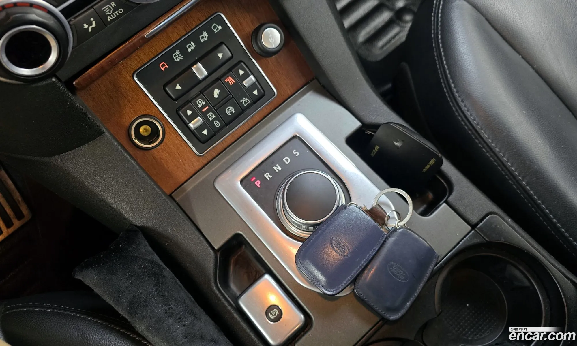 Land Rover Discovery 4 2016 — 2