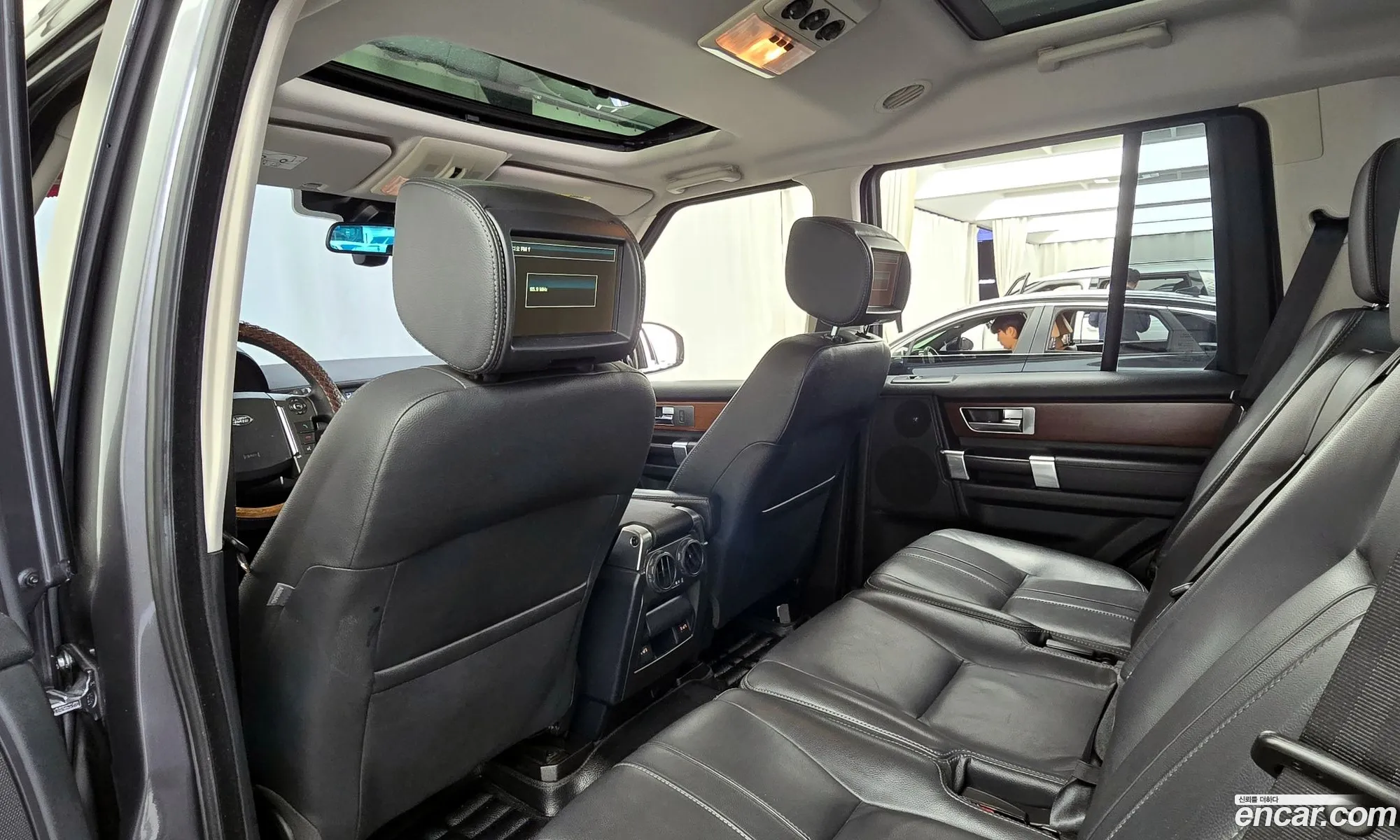 Land Rover Discovery 4 2016 — 18