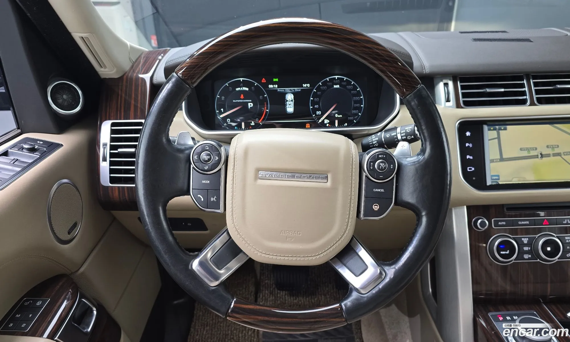Land Rover Range Rover 2016 SALGA2EF9GA314523 — 11