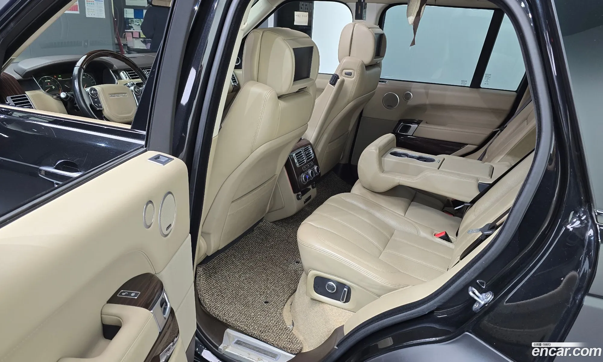 Land Rover Range Rover 2016 SALGA2EF9GA314523 — 13