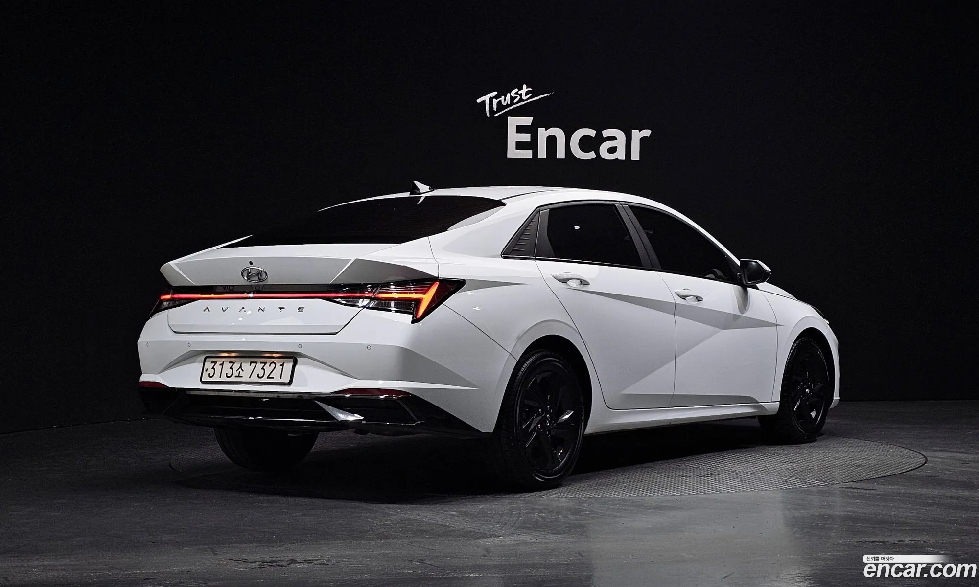 Hyundai Elantra 2020 — 19