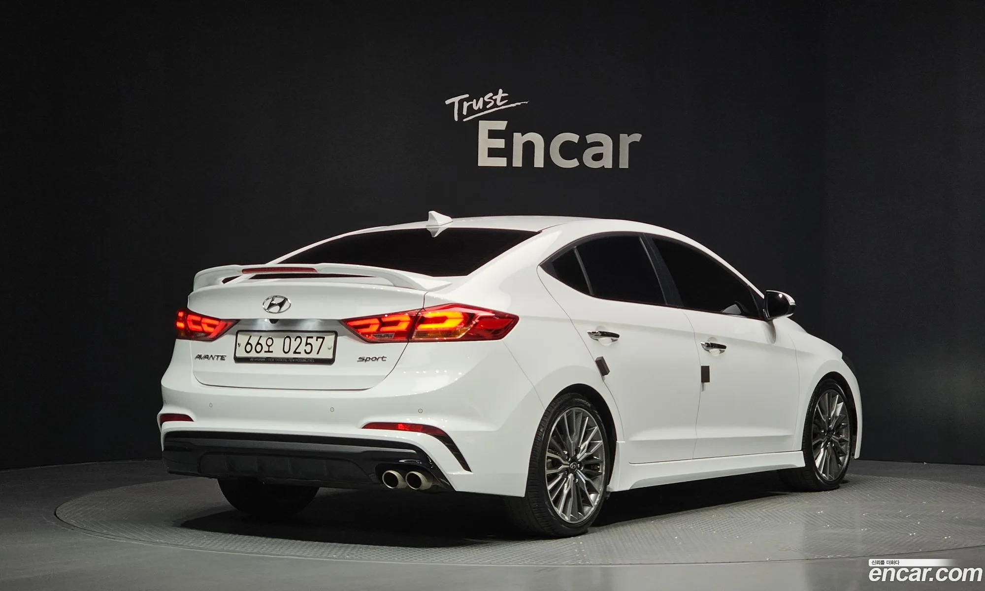 Hyundai Elantra AD 2016 — 6