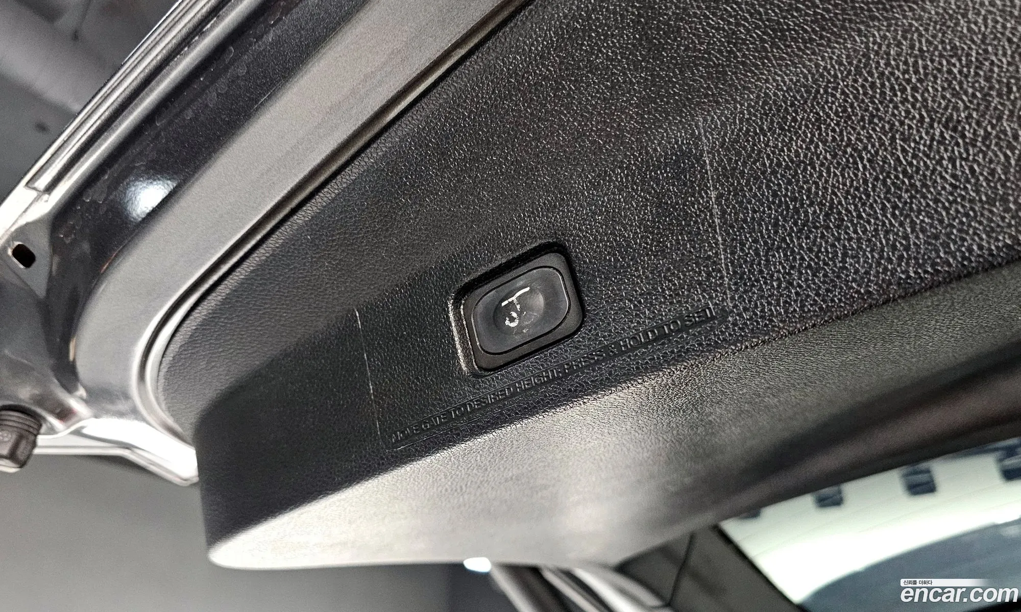 Ford Explorer 2017 1FM5K8FH1HGC40832 — 3