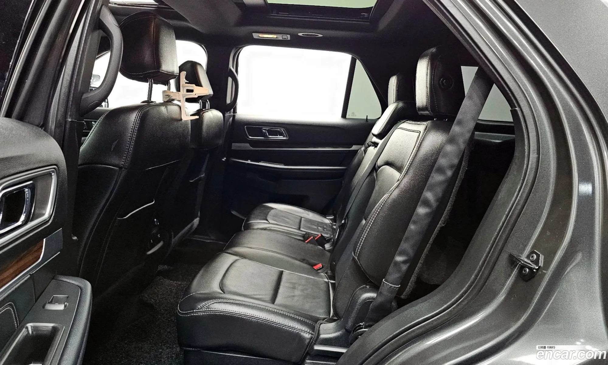 Ford Explorer 2017 1FM5K8FH1HGC40832 — 19
