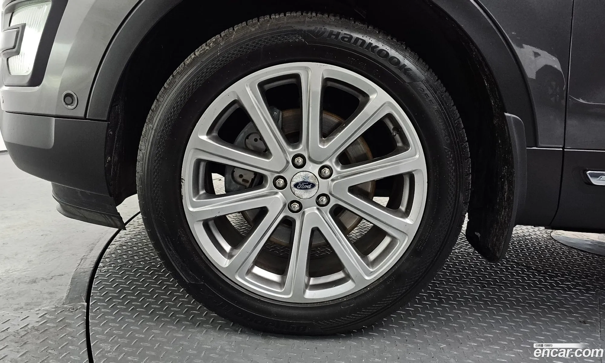 Ford Explorer 2017 1FM5K8FH1HGC40832 — 16