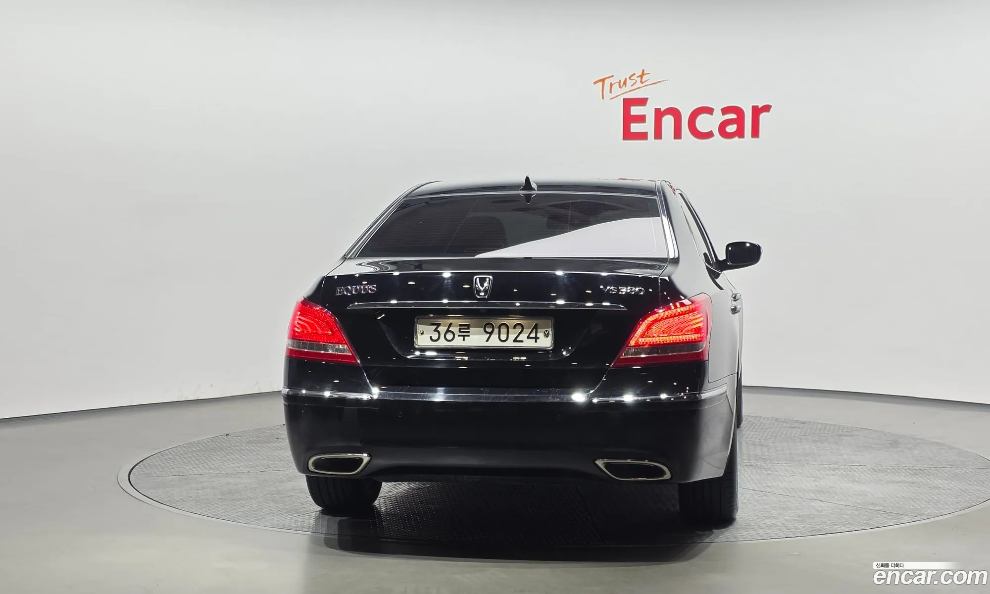 Hyundai Equus 2011 — 17