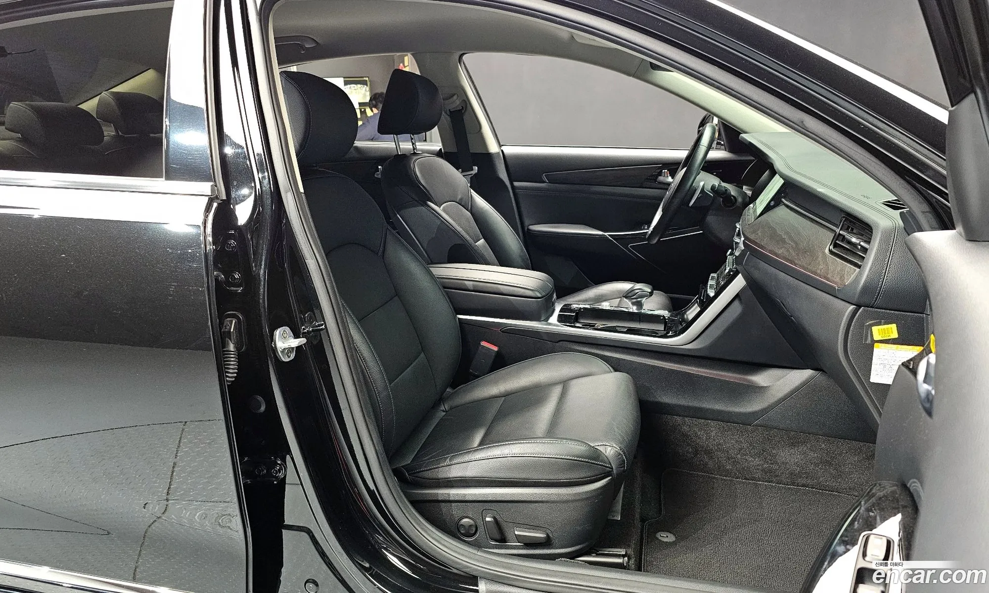 Kia K7 Premier Hybrid 2019 — 17