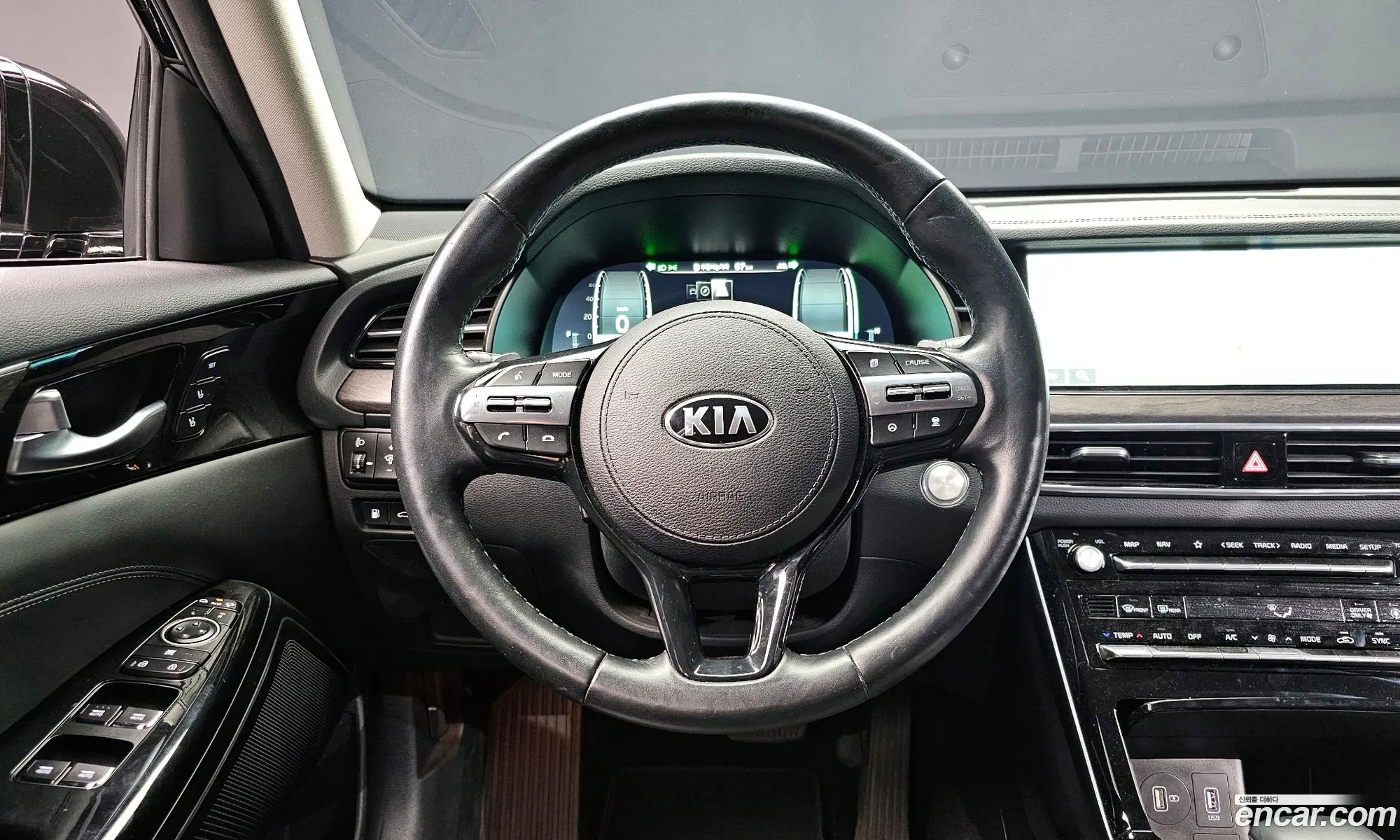 Kia K7 Premier Hybrid 2019 — 14