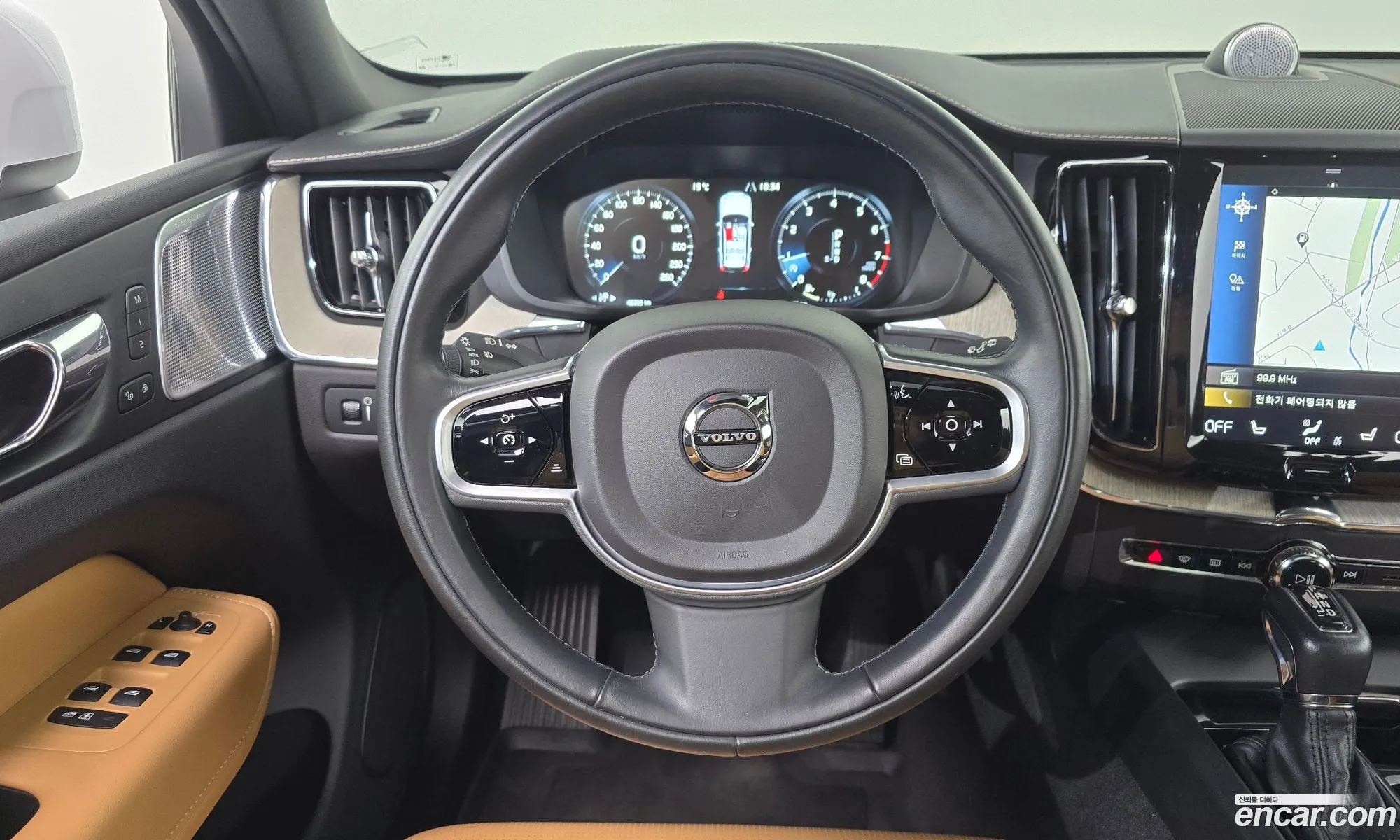Volvo XC60 2019 YV1UZA22CK1310074 — 6