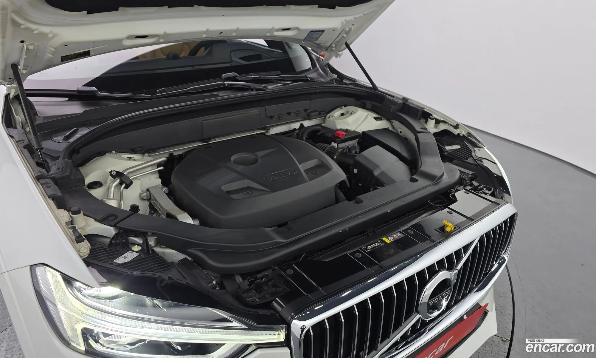 Volvo XC60 2019 YV1UZA22CK1310074 — 2