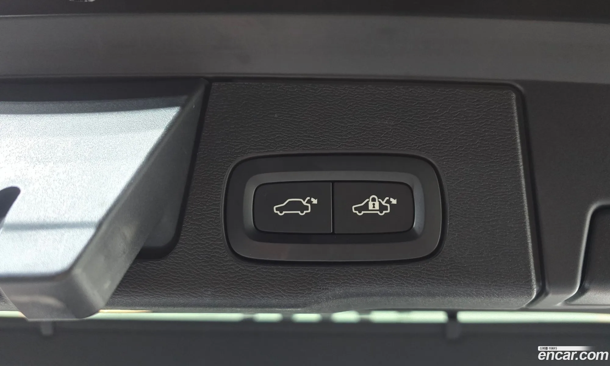 Volvo XC60 2019 YV1UZA22CK1310074 — 19