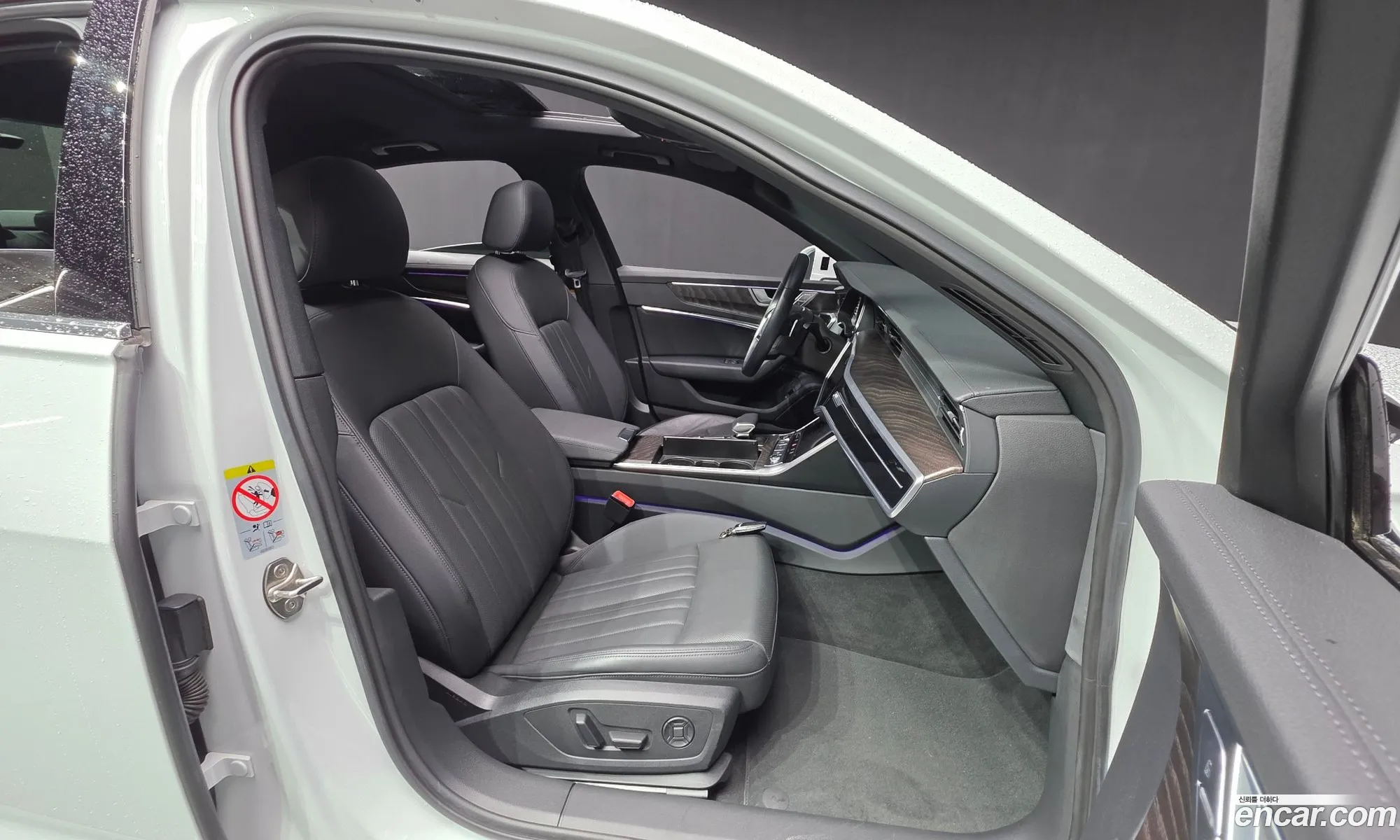 Audi A6 2022 WAUZZZF21PN017443 — 17