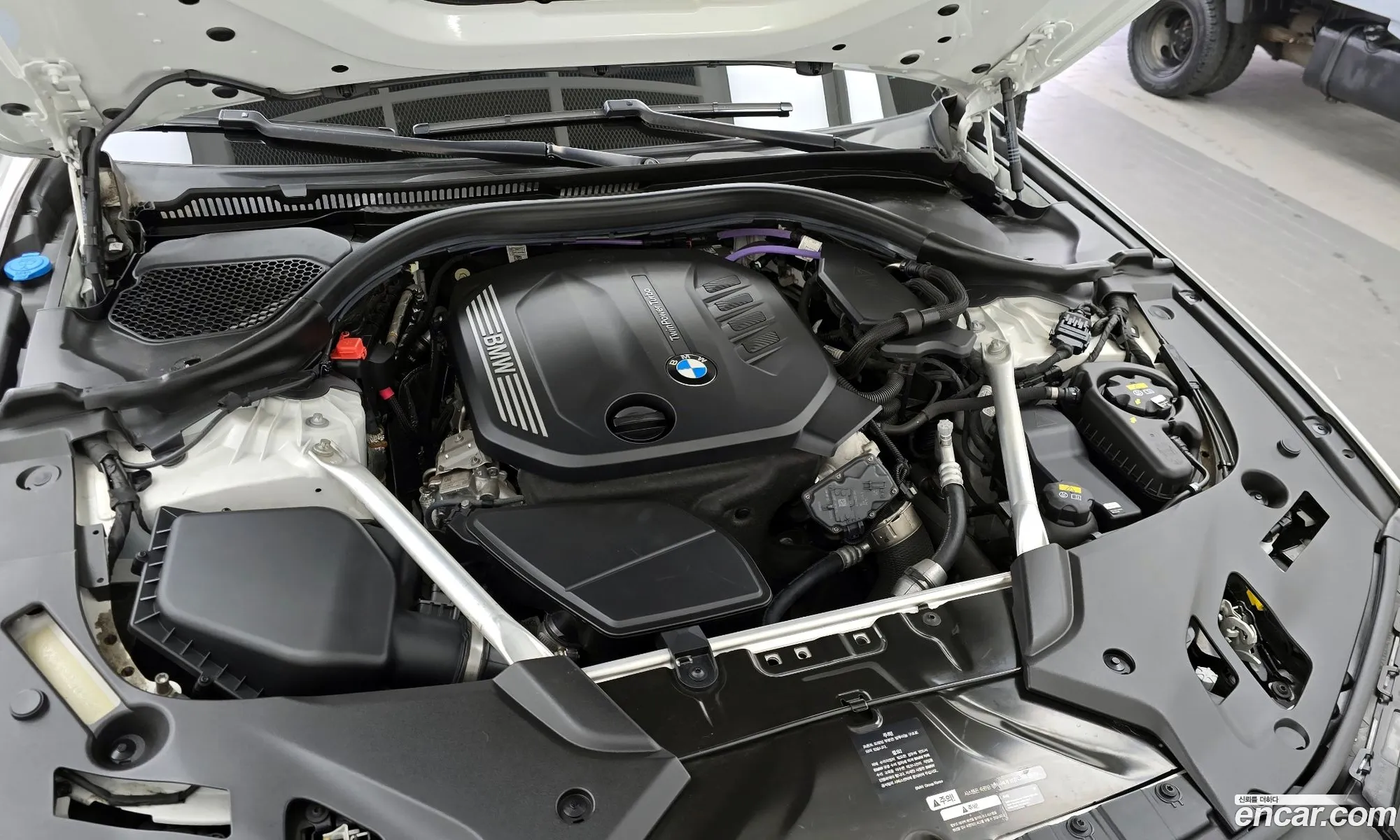 BMW 5 Series 2020 WBA11ES03MWW93142 — 17