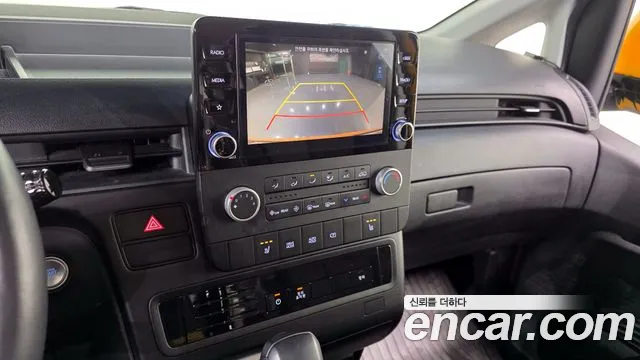 Hyundai Staria 2023 — 9