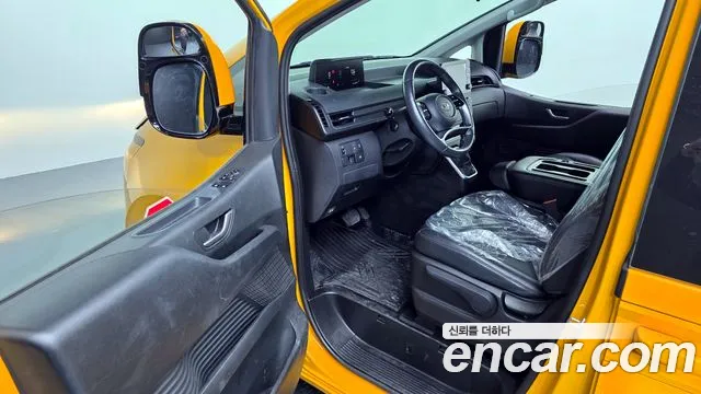 Hyundai Staria 2023 — 13