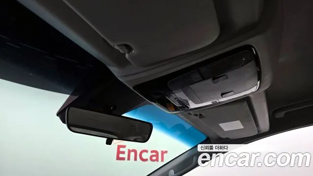 Hyundai Staria 2023 — 12
