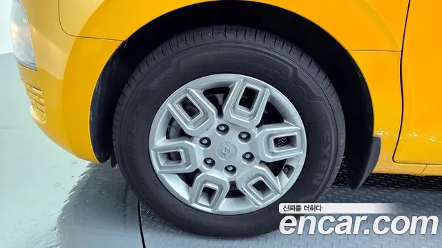 Hyundai Staria 2023 — 2