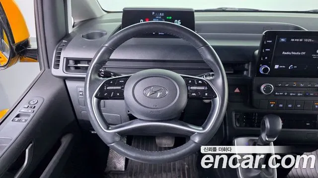 Hyundai Staria 2023 — 4