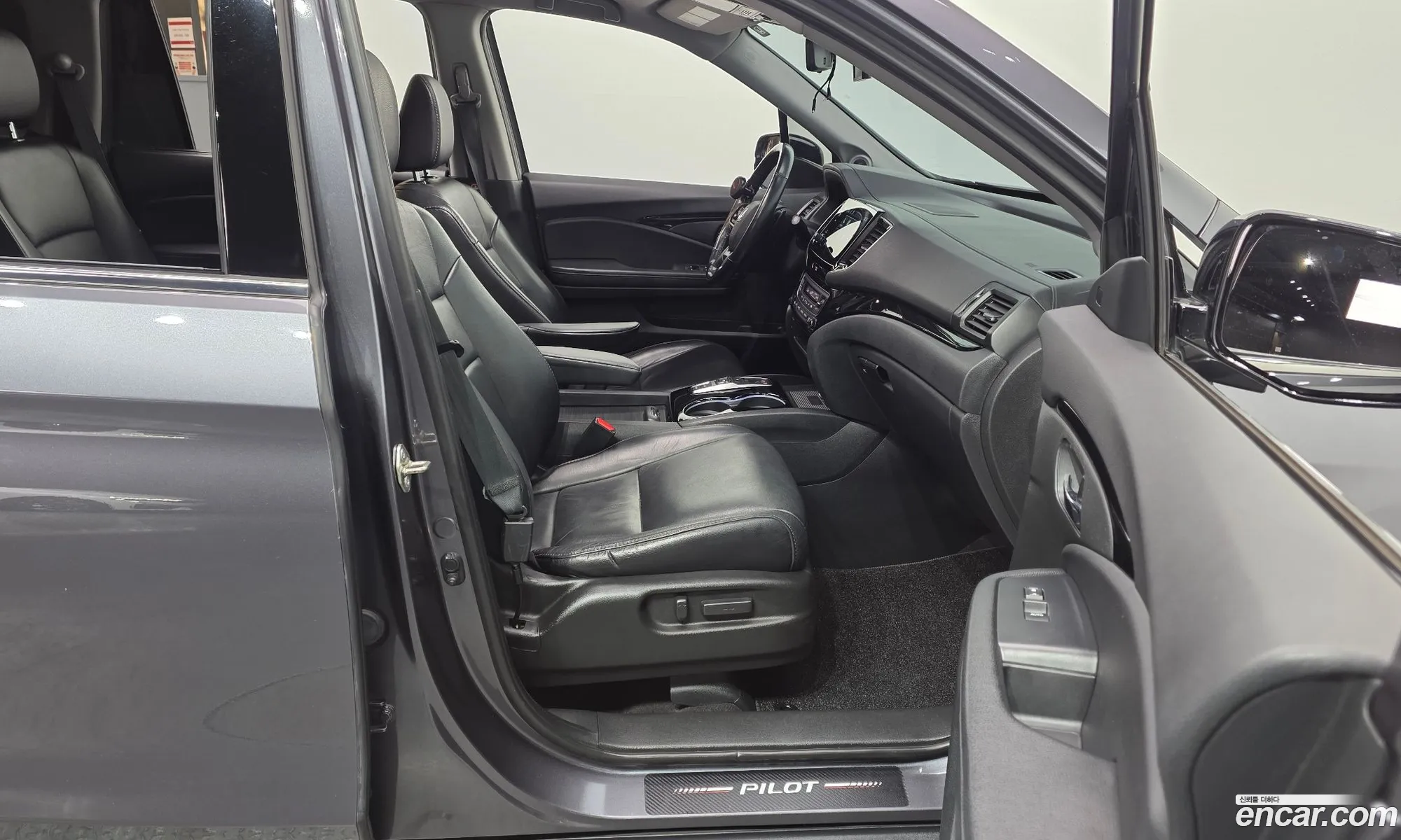Honda Pilot 2019 5FNYF686111111111 — 15