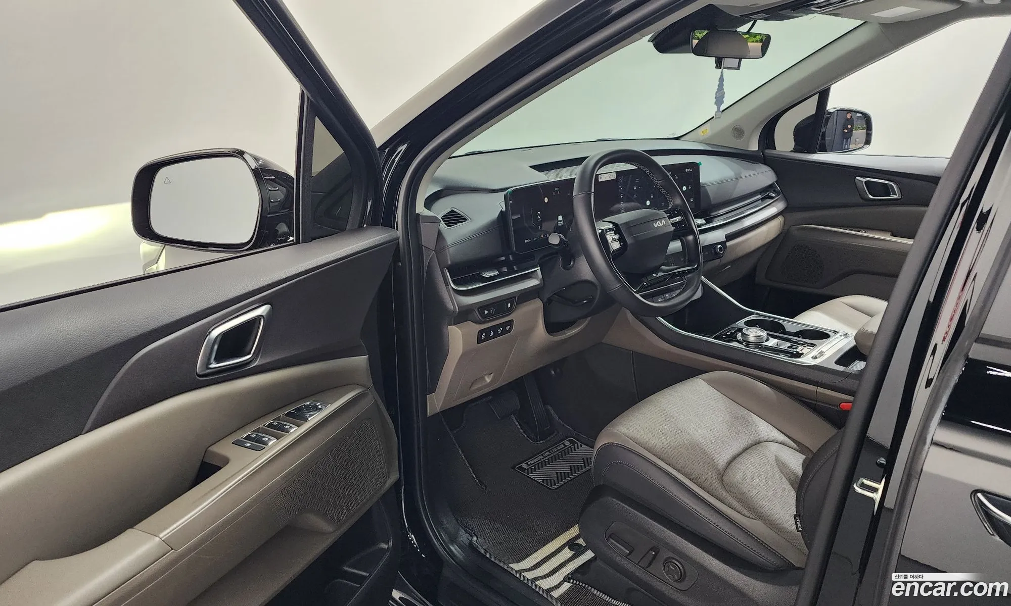 Kia Carnival 2024 — 3