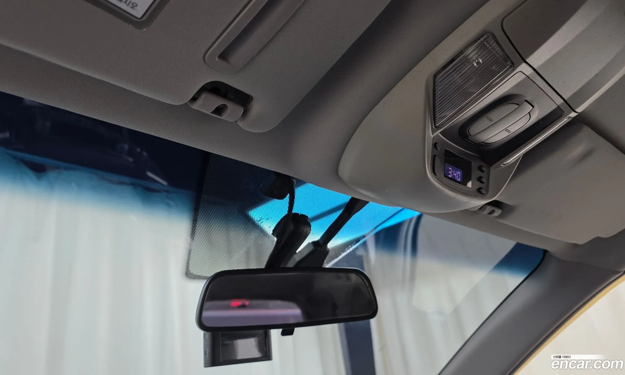 KG Mobility (SsangYong) Korando Turismo 2017 — 18