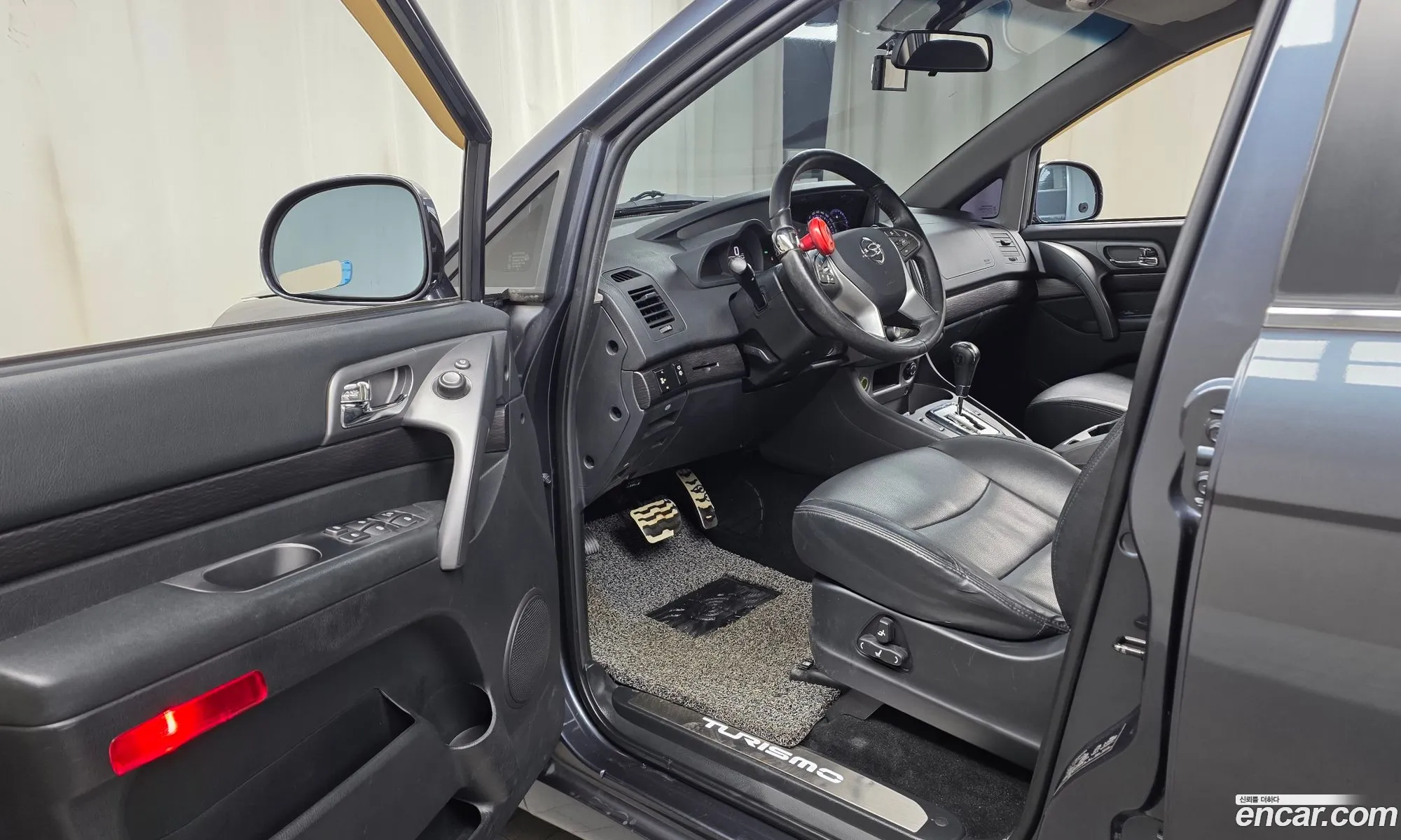 KG Mobility (SsangYong) Korando Turismo 2017 — 8
