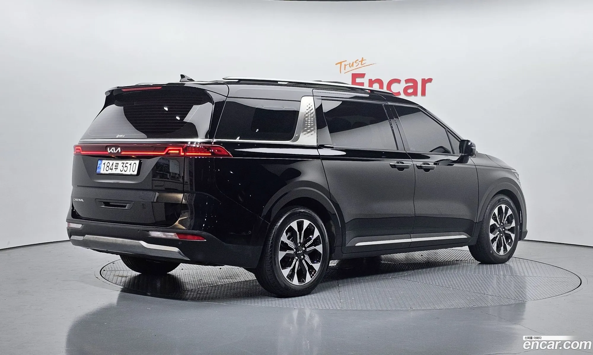 Kia Carnival 2022 — 16