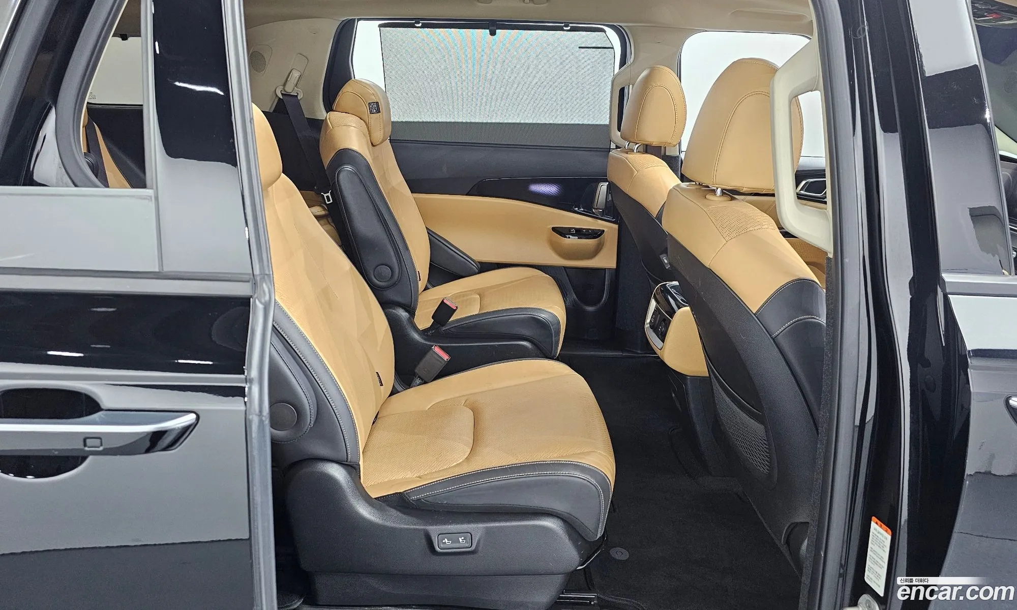 Kia Carnival 2022 — 17