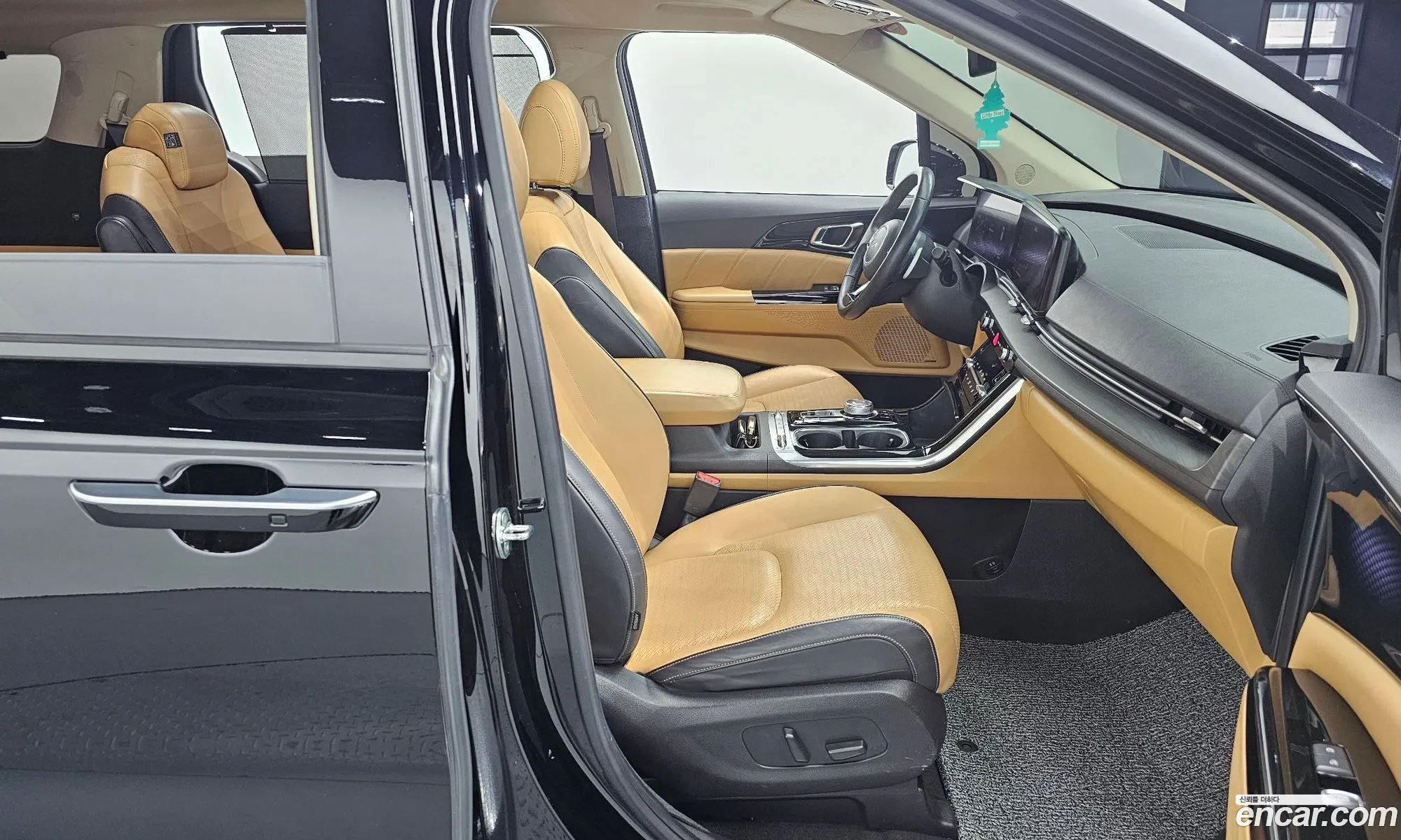 Kia Carnival 2022 — 3