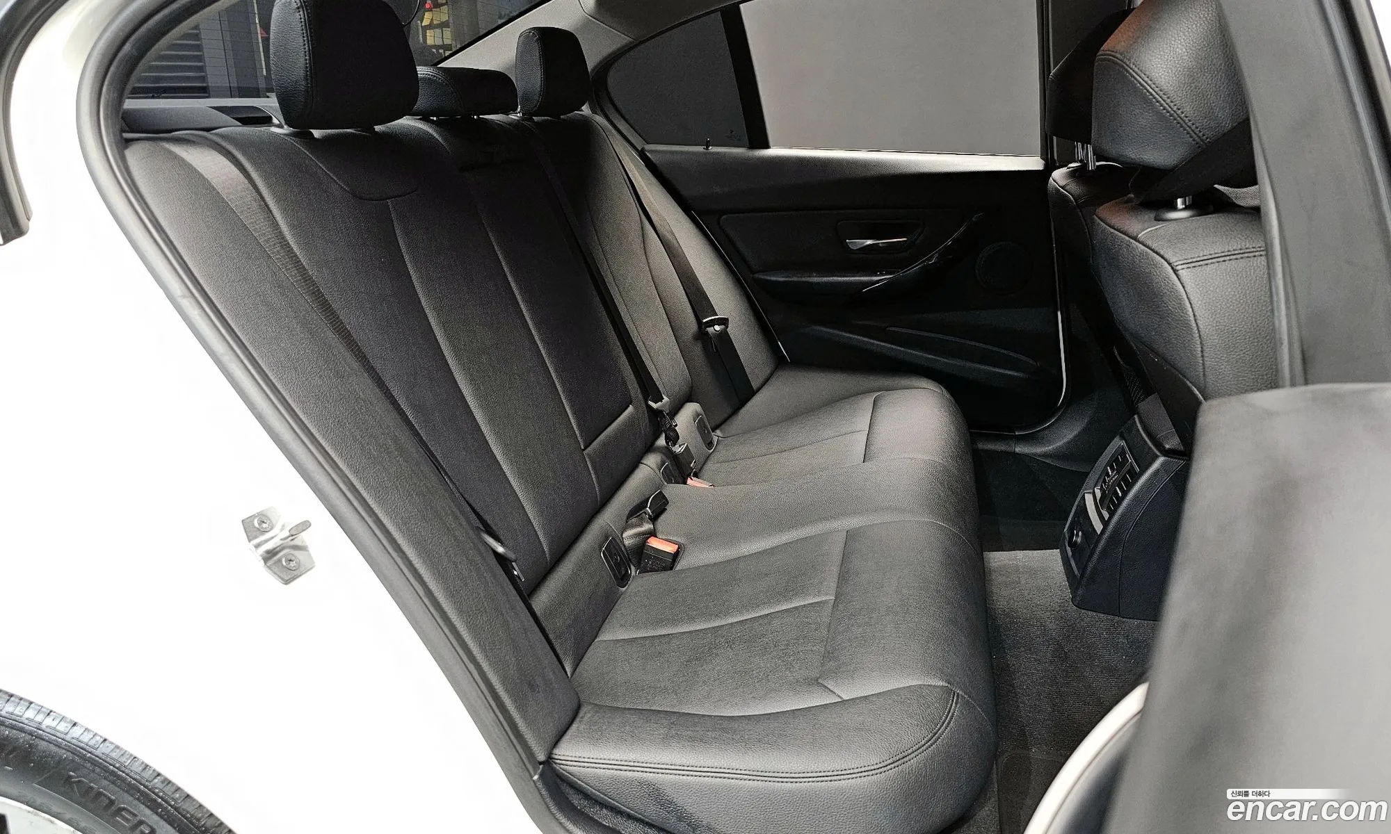 BMW 3 Series 2017 WBA8C5103JA074995 — 12