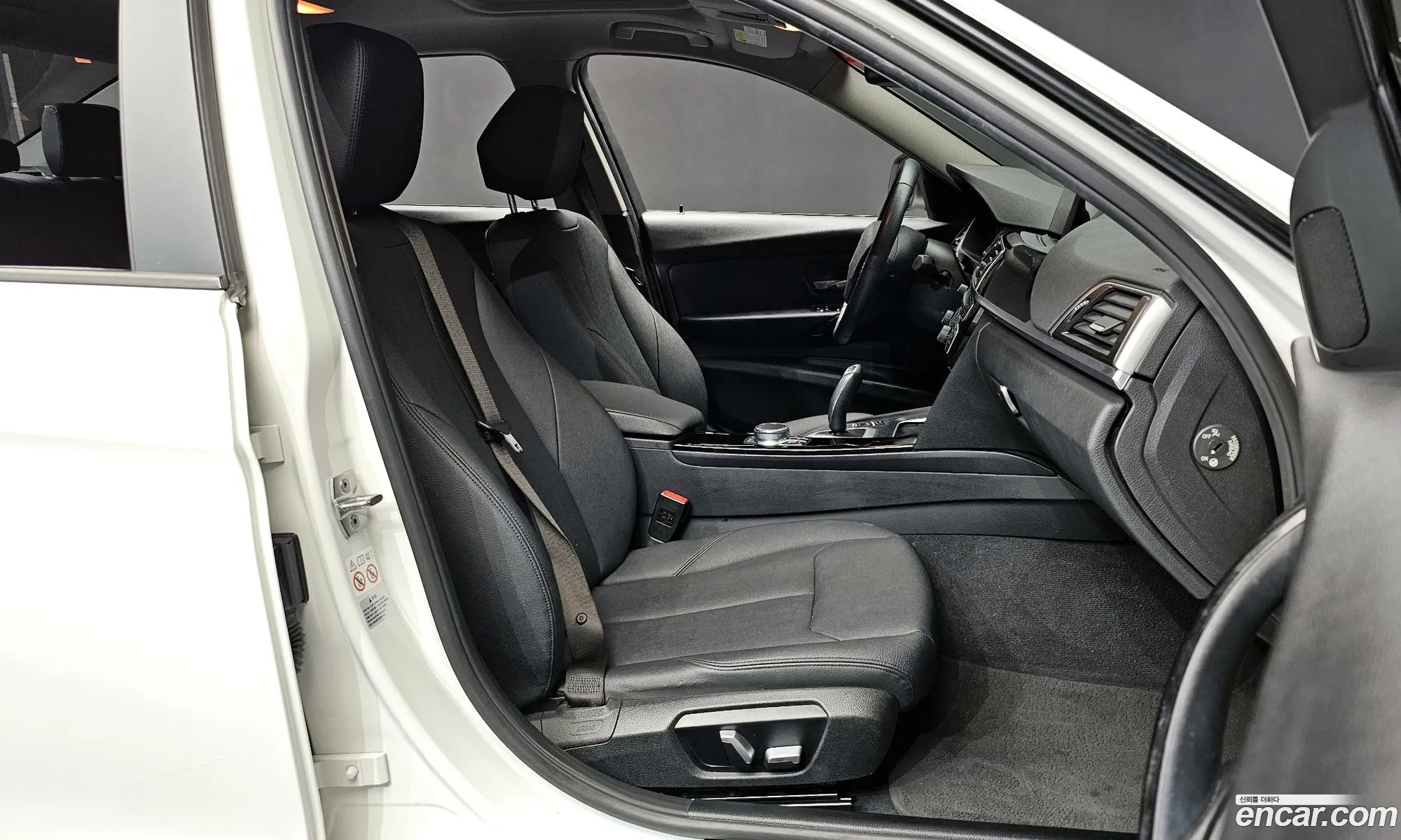 BMW 3 Series 2017 WBA8C5103JA074995 — 5