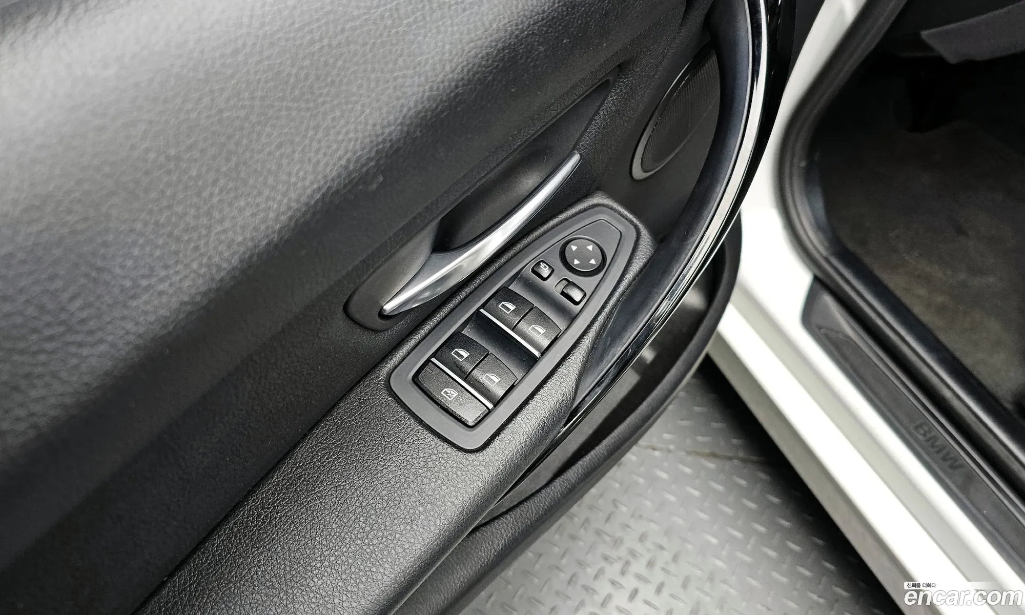 BMW 3 Series 2017 WBA8C5103JA074995 — 9